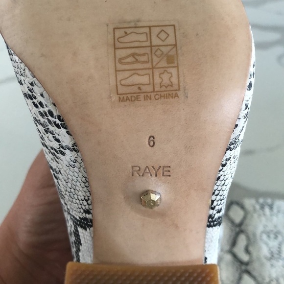 NWOT RAYE xREVOLVE Black and White Snake Skin Boots with Stacked Heel Size 6 - Picture 6 of 7